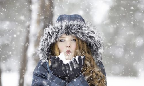 Jak dbać o dłonie zimą? 8 najważniejszych wskazówek